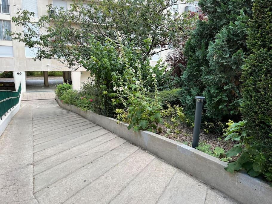 Superbe Appartement Avec Belle Vue Jardin Parigi Esterno foto