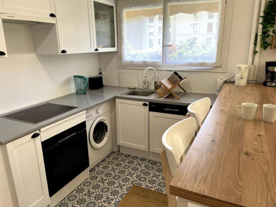 Superbe Appartement Avec Belle Vue Jardin Parigi Esterno foto