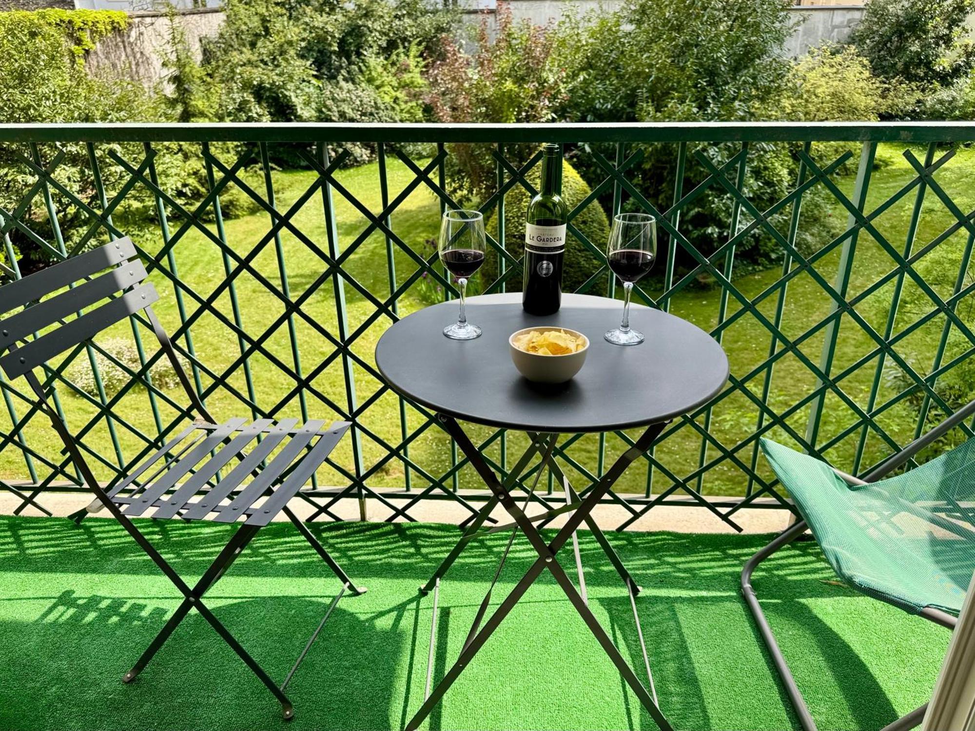 Superbe Appartement Avec Belle Vue Jardin Parigi Esterno foto